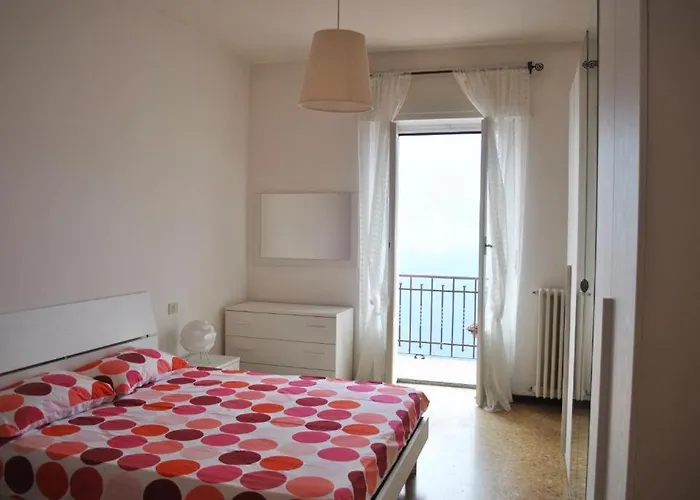 The Family - With Balcony And View Colonno