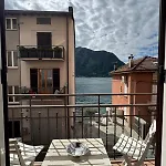 The Family - With Balcony And View Апартаменты