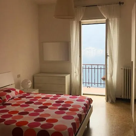 The Family - With Balcony And View *