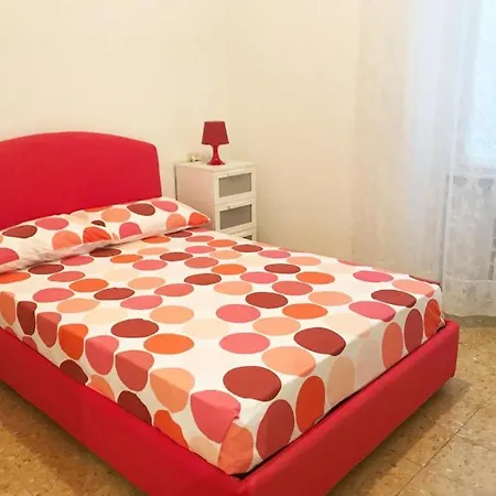 The Family - With Balcony And View דירה *