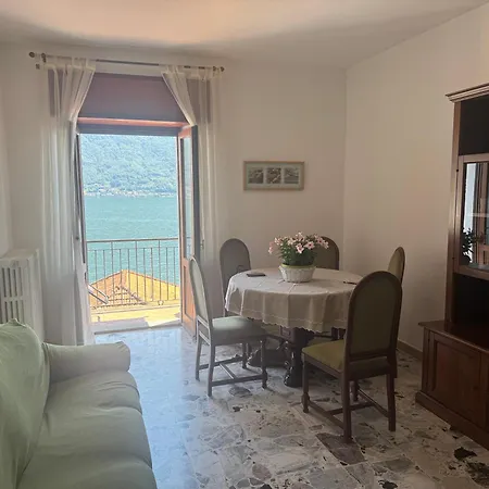 The Family - With Balcony And View Апартаменты Colonno