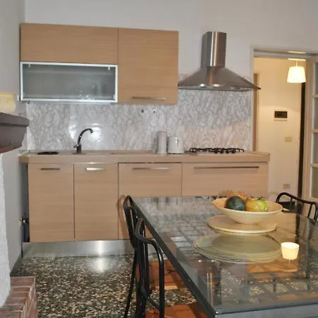 The Family House - With Balcony And View Apartment *